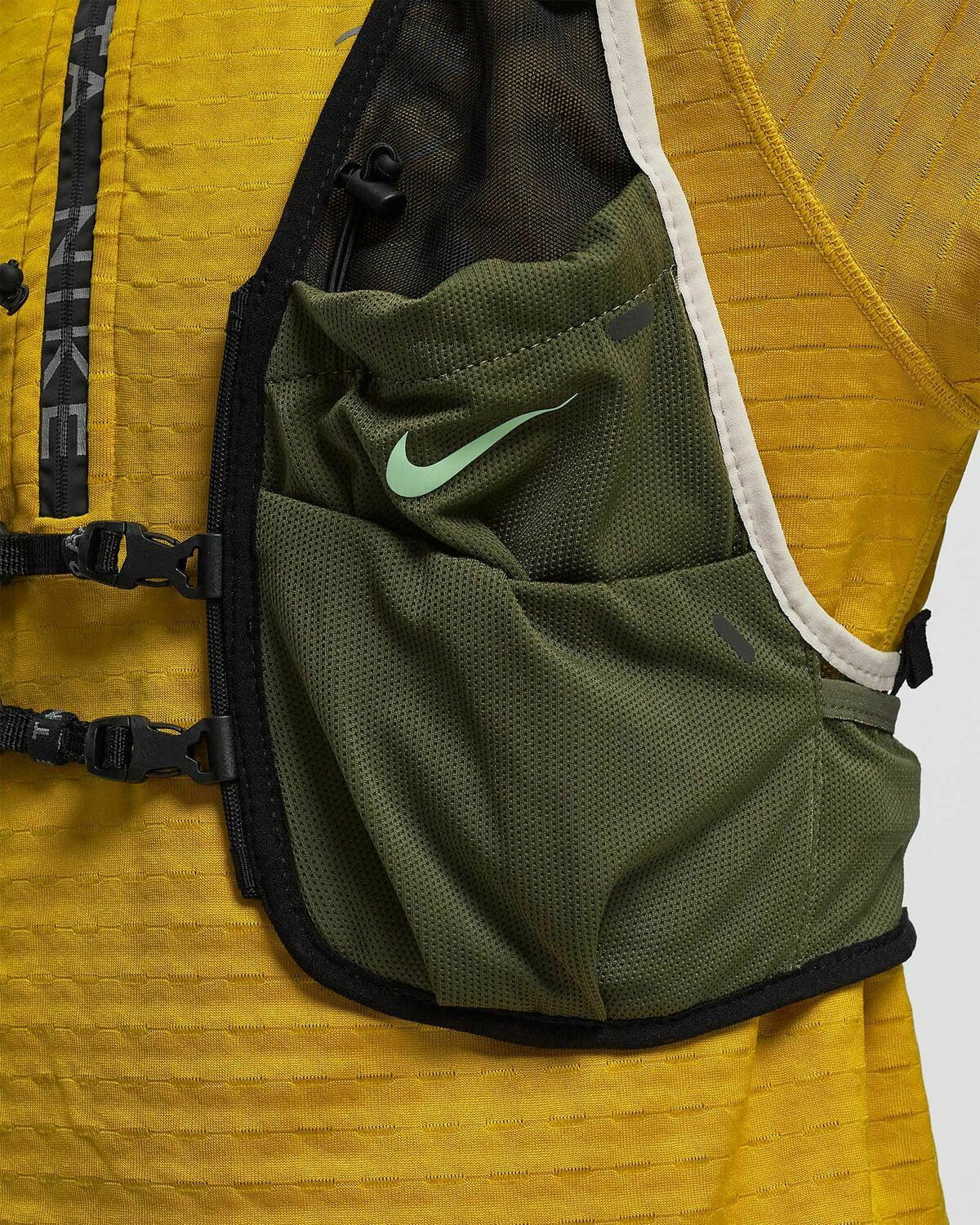 Nike vest bag best sale