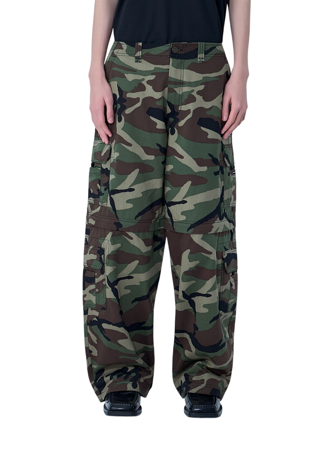 VETEMENTS Khaki Runway Metalized Wrinkled Cargo Pants Vetements VETEMENTS Khaki Runway Metalized Wrinkled Cargo Pants Vetements