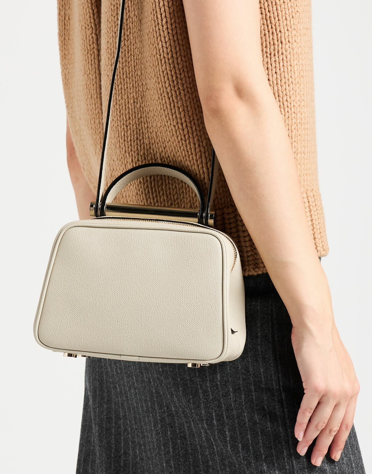 Valextra Womens Cross-body bag Light in Grey