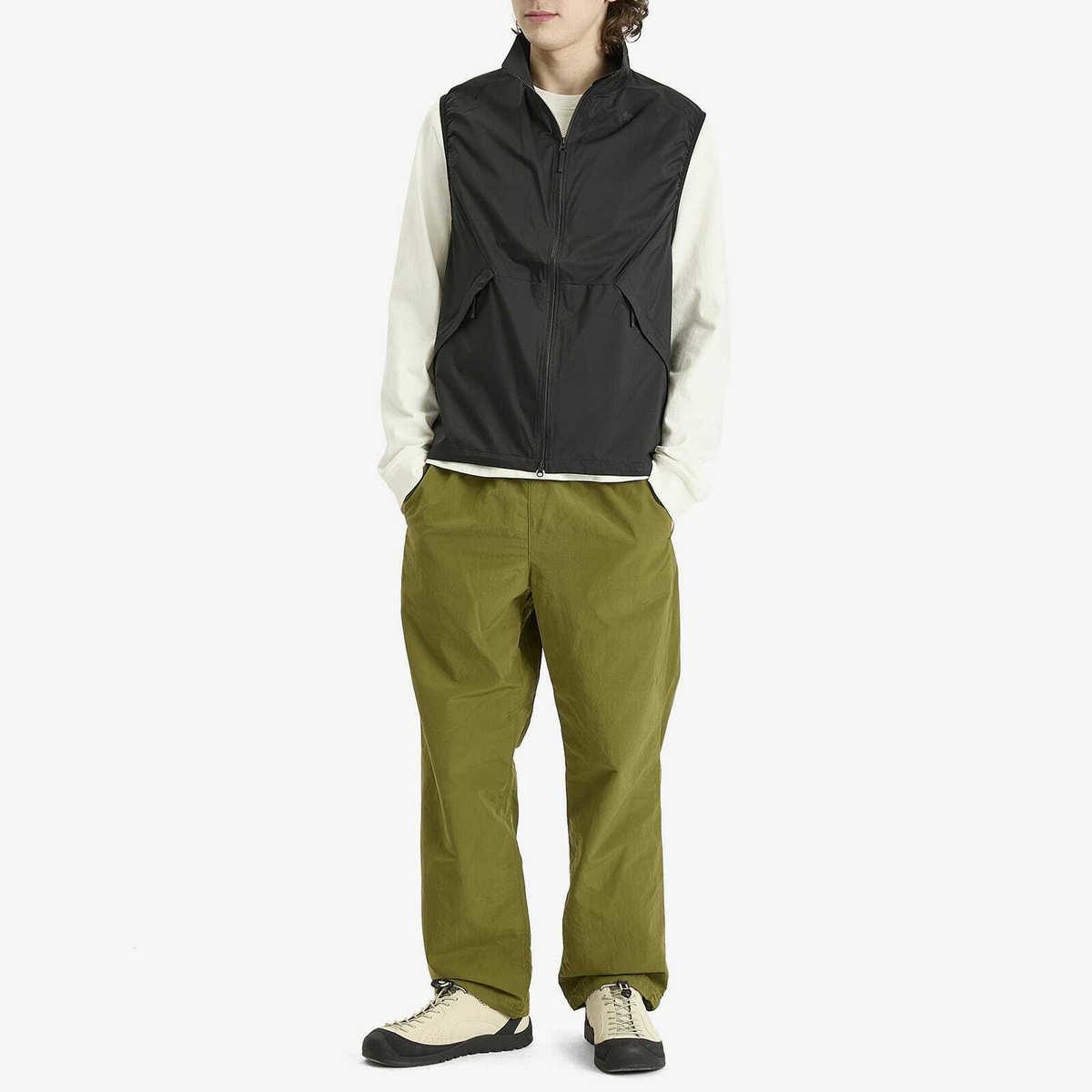 ページ EQUILIBRIUM Wind Vest 2 Goldwin Men's Pertex Equilibrium Wind Vest in Black Goldwin