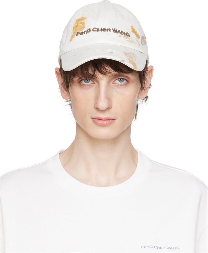 Photo: Feng Chen Wang Off-White Embroidered Cap