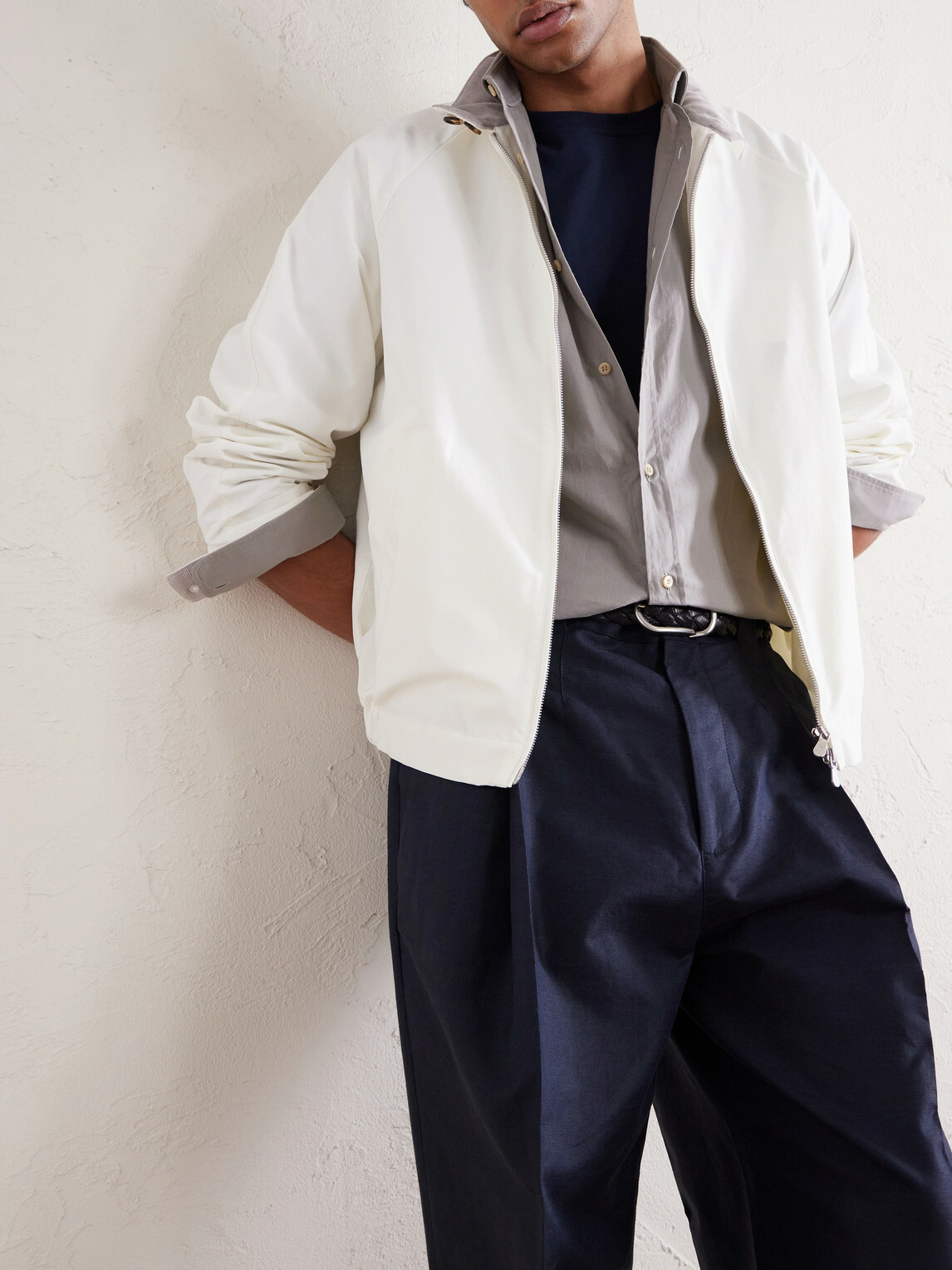 Brunello Cucinelli - Tapered Pleated Cotton and Linen-Blend Trousers - Blue