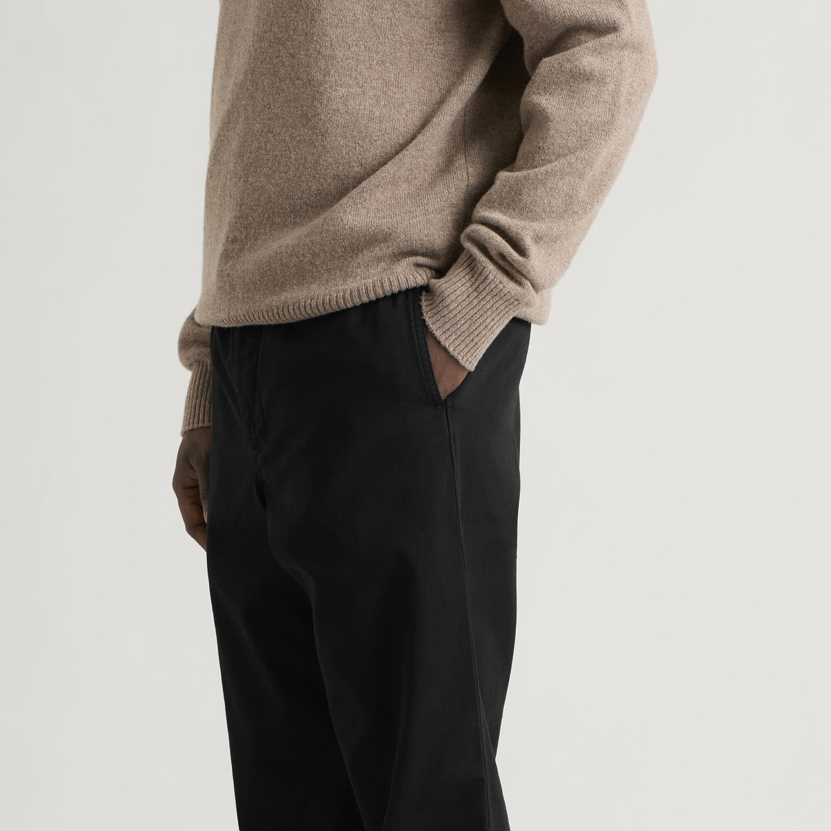Norse Projects Men's Trysil Regular Organic Stretch Twill Trouser in Black