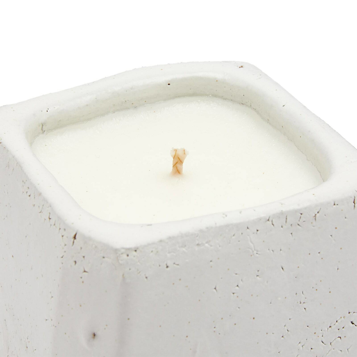 ferm LIVING Kurinu Scented Candle in White 