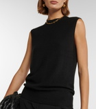 CO - Essentials cashmere sweater vest