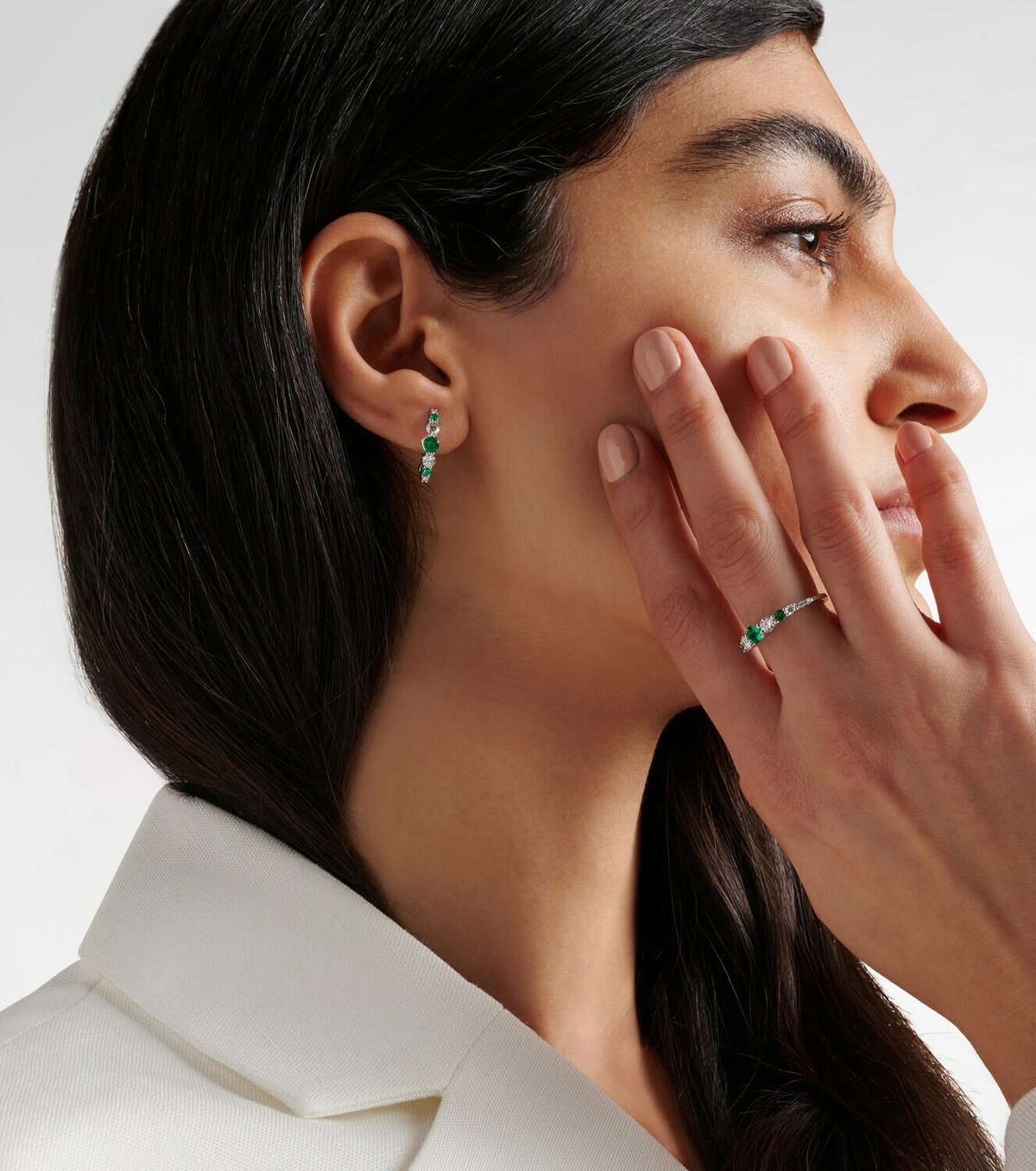 Bucherer Fine Jewellery Classics 18kt white gold hoop earrings with emeralds and diamonds
