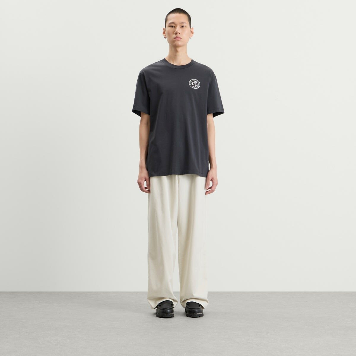 END. Leisure T-Shirt in Cinder Black