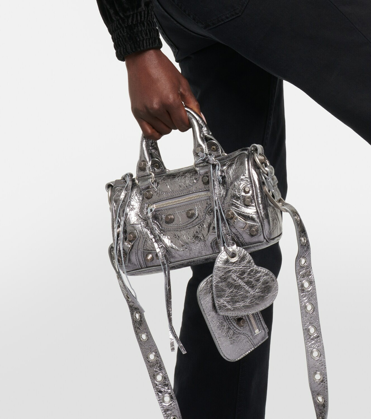 ◆関税込◆【BALENCIAGA】Le Cagole leather duffel bag Balenciaga Men's Le Cagole Leather Duffel Bag | Neiman Marcus