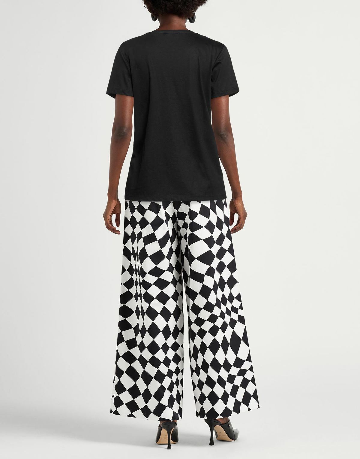 Manila Grace Womens T-shirt in Black