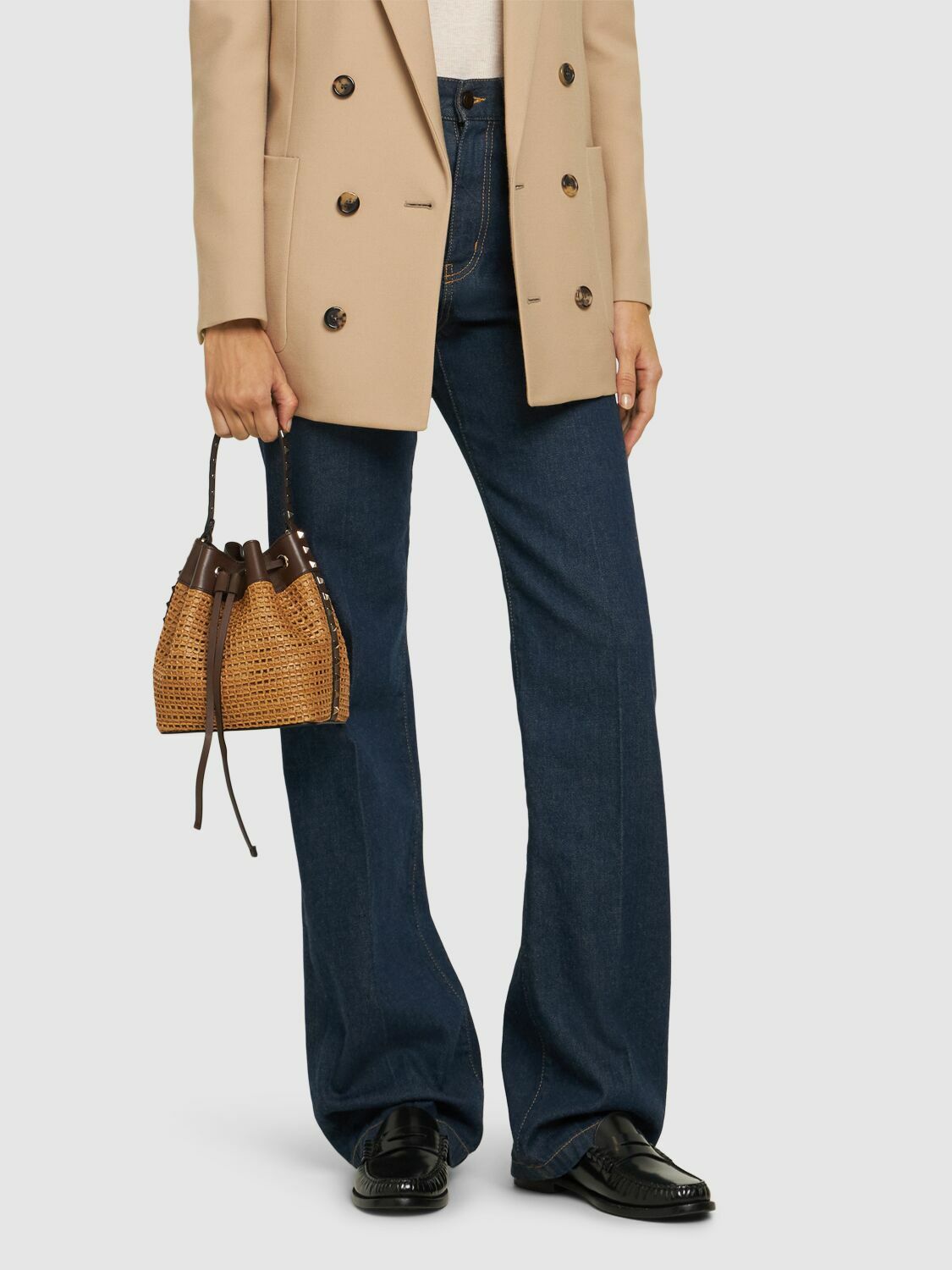 ハンドバッグ Valentino Garavani Raffia Rockstud Handbag Valentino Garavani Rockstud Small Shoulder Bag In