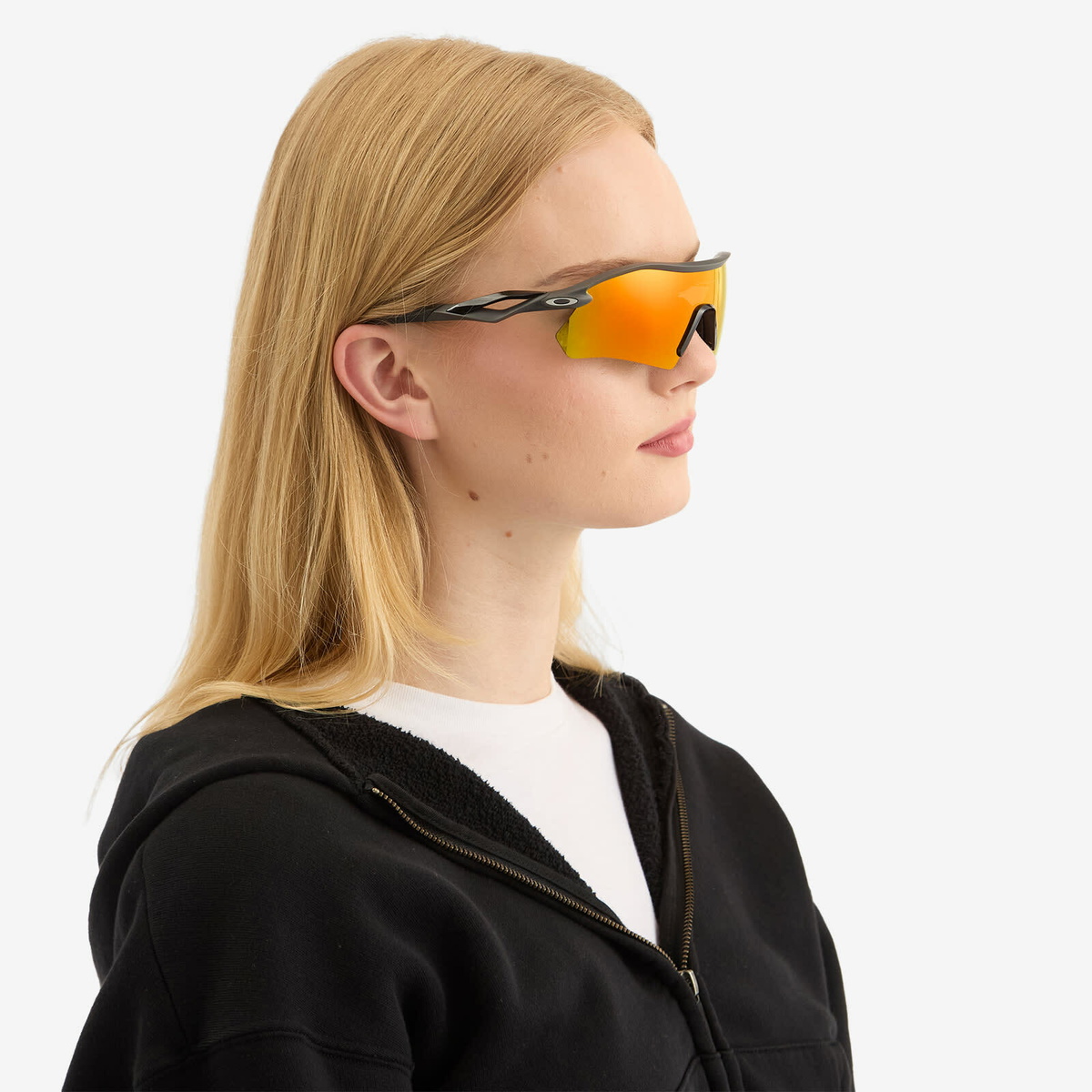 Oakley Radar Plate Sunglasses in Matte Carbon/Prizm Ruby Oakley
