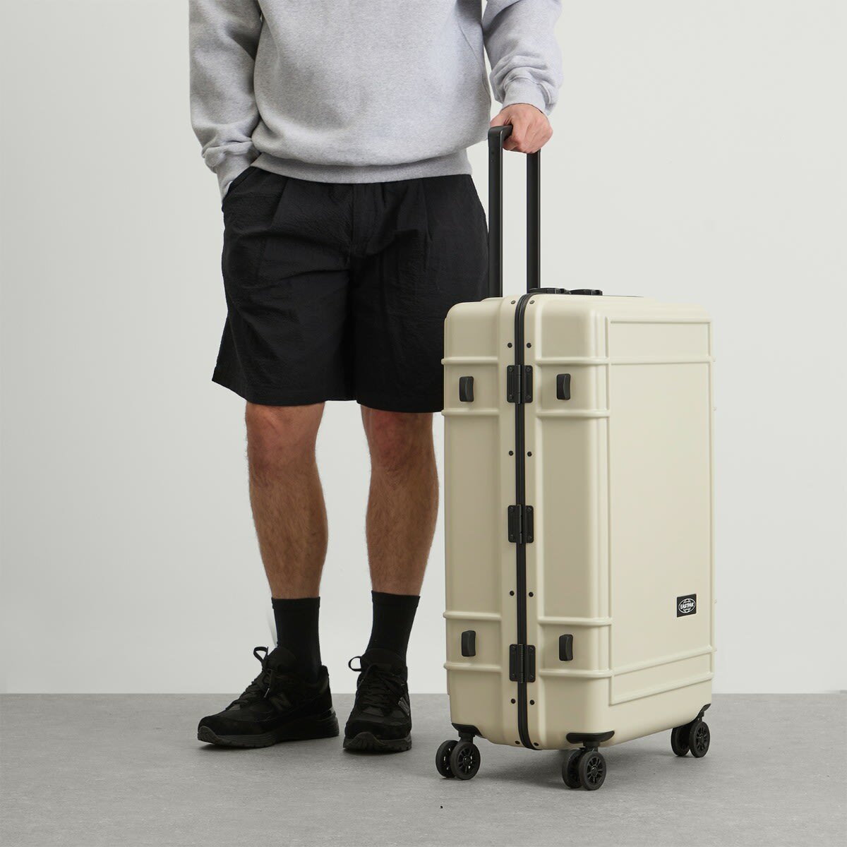 Eastpak Resist'r Luggage Case - Large in Sand 