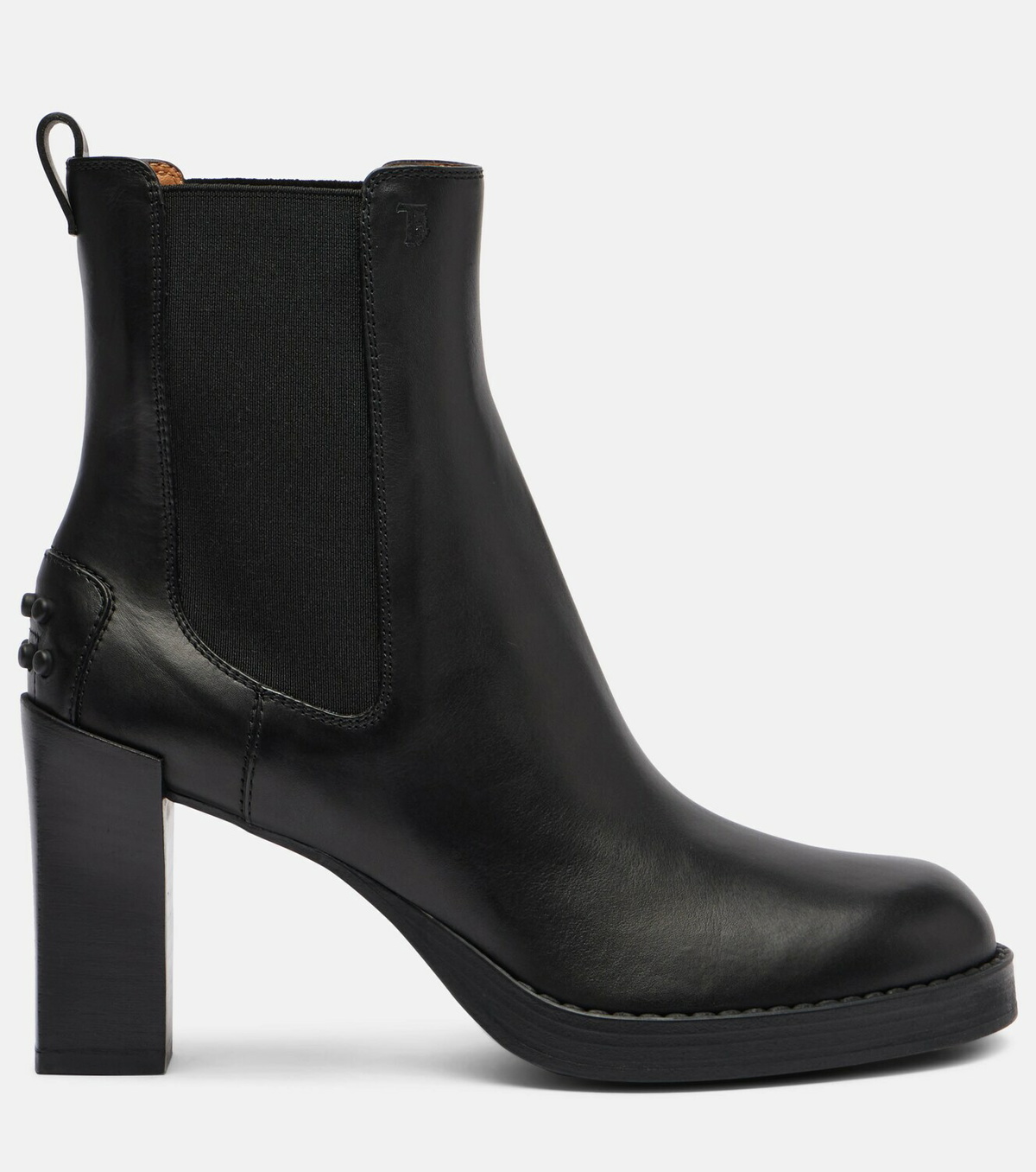 Tod's 80 leather Chelsea boots