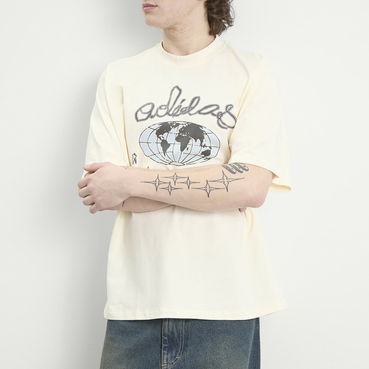 Adidas Men's Illust Gfx T-Shirt in Cream White adidas