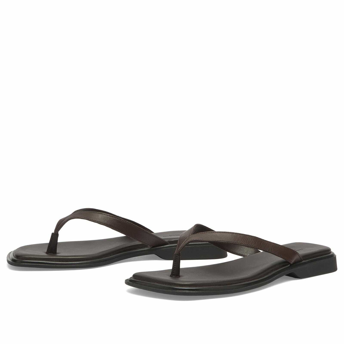 Vagabond Shoemakers Women's Izzy Leather Flip Flops in Chocolate