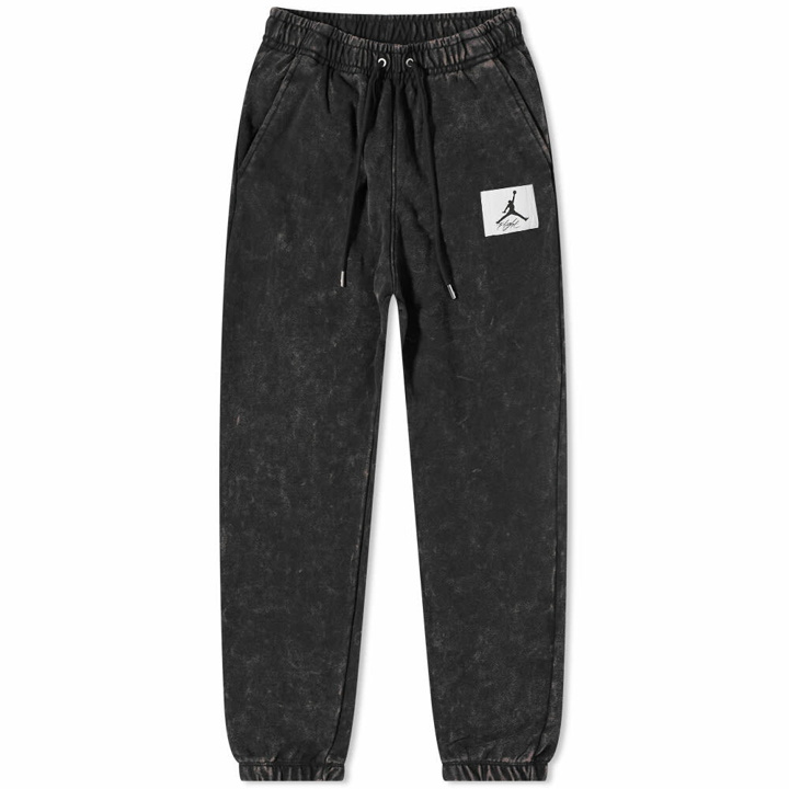 Photo: Air Jordan Washed Fleece Pant