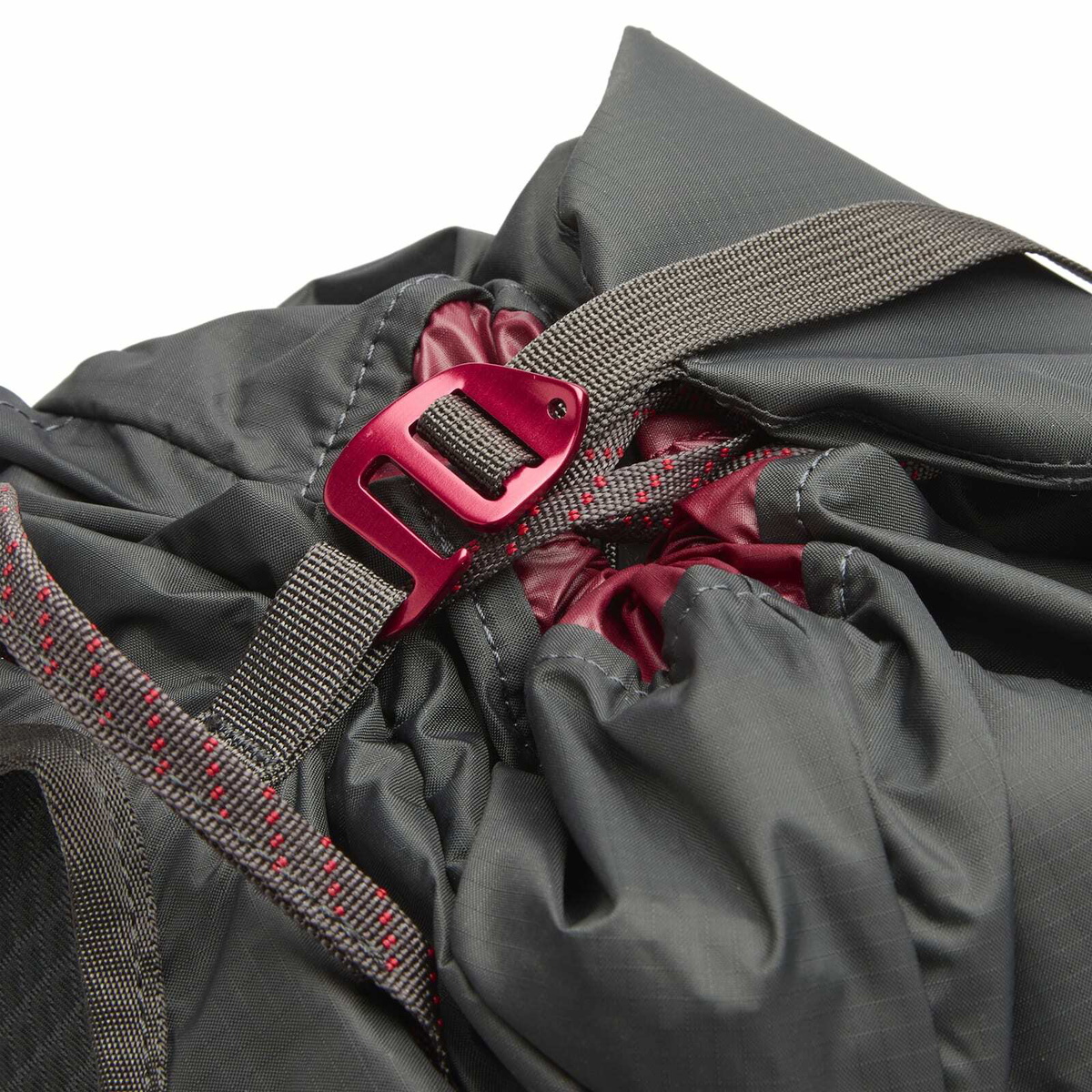 Klättermusen Men's Skrymner Backpack 20L in Raven 