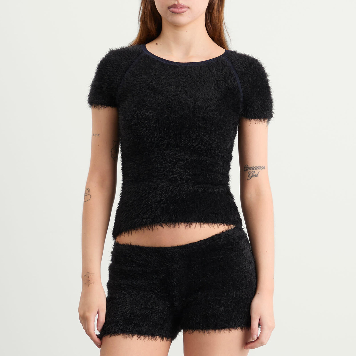 Peachy Den Women's The Chloe Knit T-Shirt in Onyx