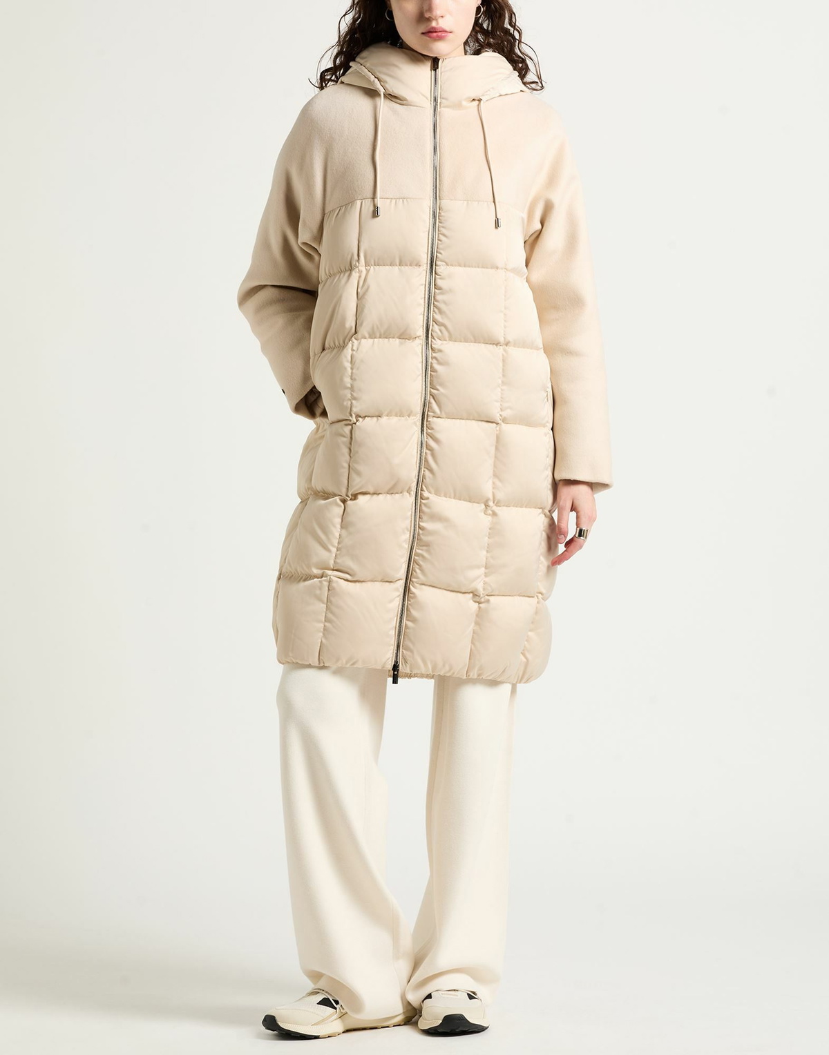 Peserico Womens Puffer in Beige