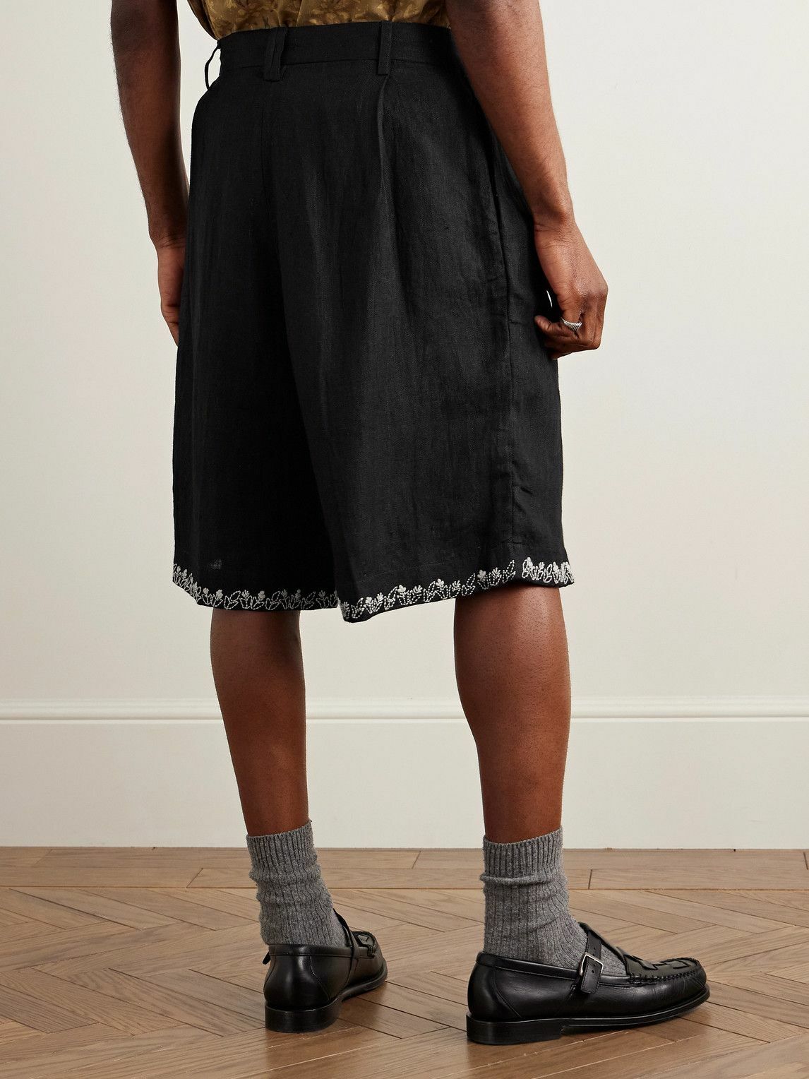 Kartik Research - Straight-Leg Pleated Embroidered Linen Shorts - Black