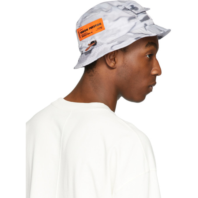 ヘロンプレストン  ロゴパッチパケットハット Heron Preston Grey Logo Bucket Hat Heron Preston