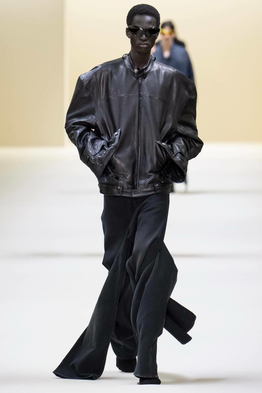 Balenciaga Deconstructed oversized leather jacket Balenciaga
