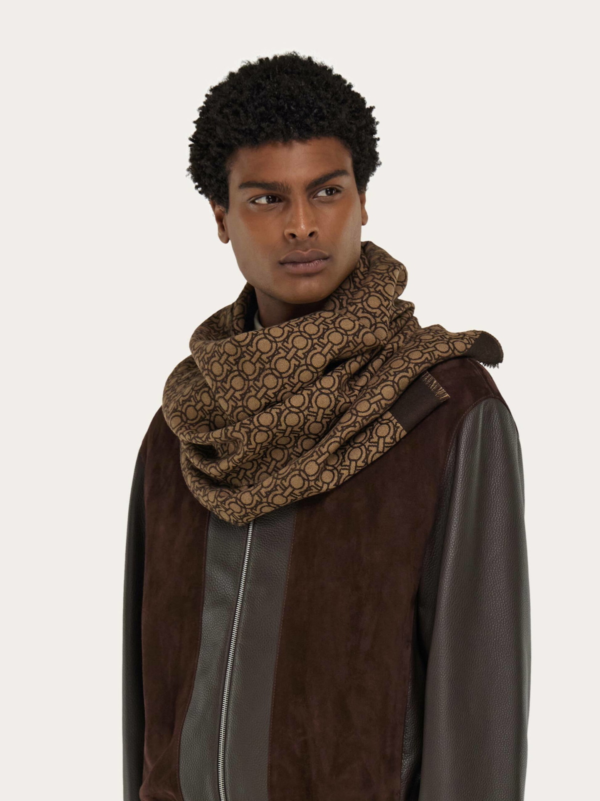 Ferragamo Mens Gancini chain scarf in Brown
