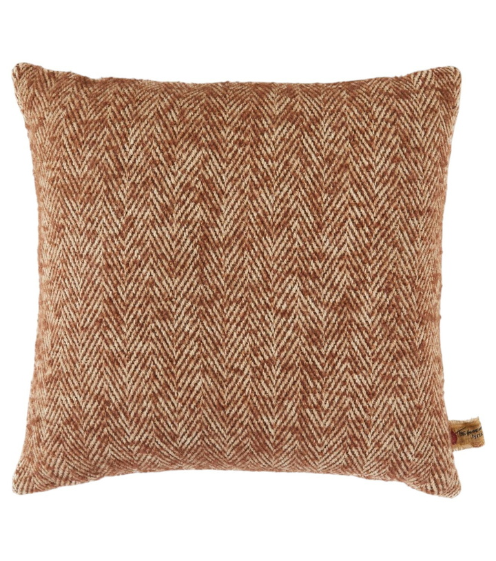 Photo: The House of Lyria Vitim jute, mohair, and wool-blend cushion