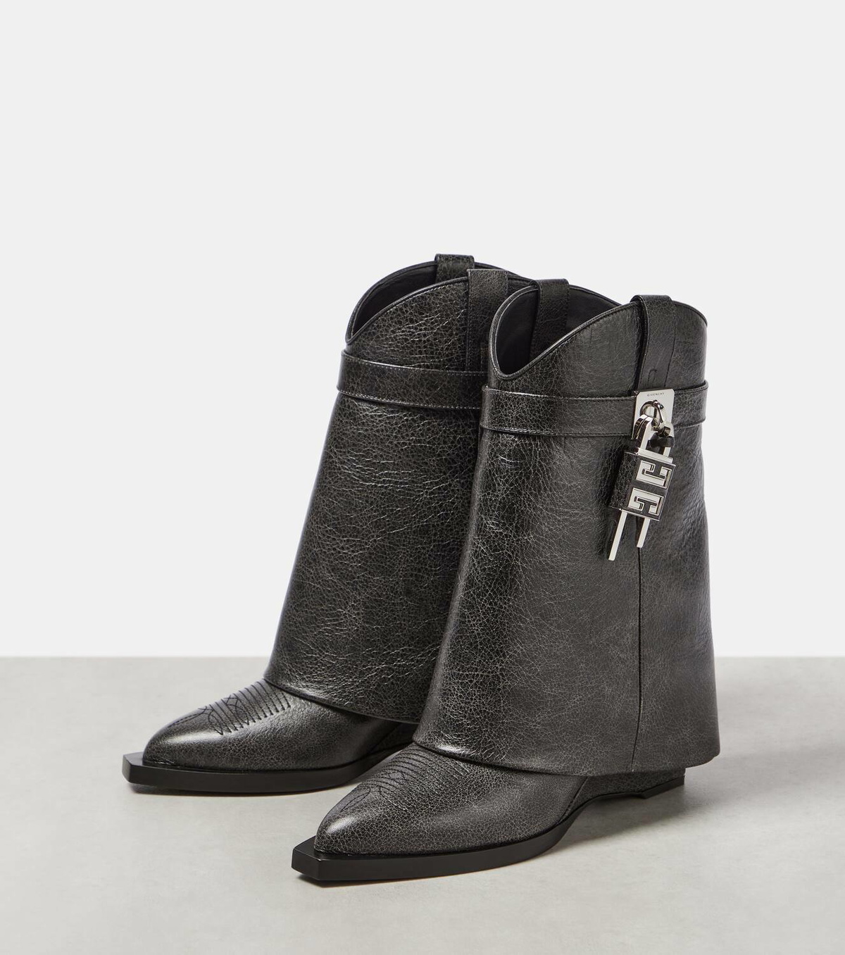 GIVENCHY【入手困難】お洒落上級者御用達SHARK LOCK ANKLE BOOTS Shark Lock Stiletto ankle boots in suede | Givenchy CA