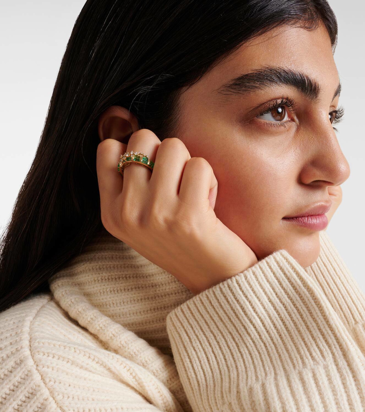 Ananya Scatter 18kt gold ring with emeralds and diamonds