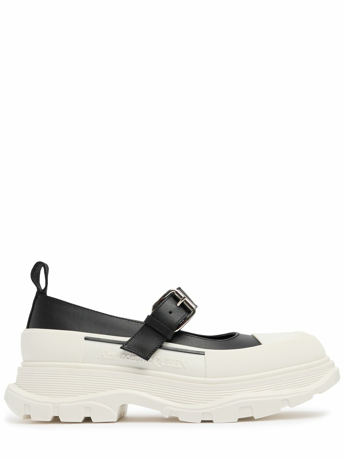 ALEXANDER MCQUEEN レザー TWISTED ARMADILLO サンダル Alexander McQueen Twisted Armadillo embellished sandals