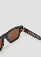 Alexander McQueen - Spike Studs Sunglasses in Grey