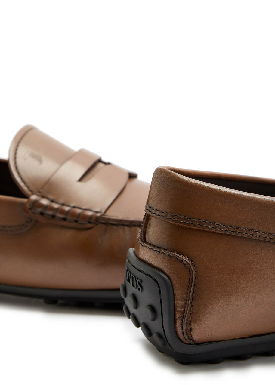 Tods City Gommino Leather Loafers Brown