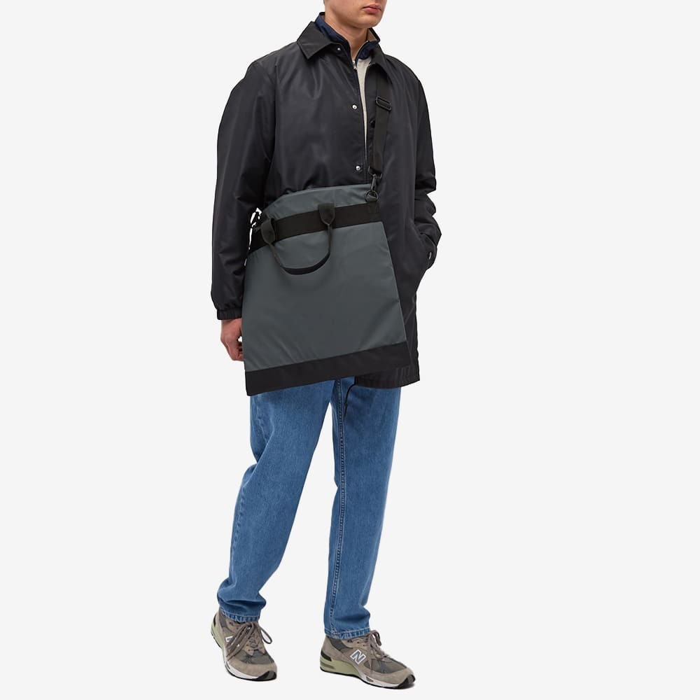 helmet bag rains Waterproof – Sportique Dual carry handles Large embroidered Rugged logo Dual zipper enclosure Attached 15x10x5 storage compartment Rear map pocket D RAINS Helmet Bag Rains