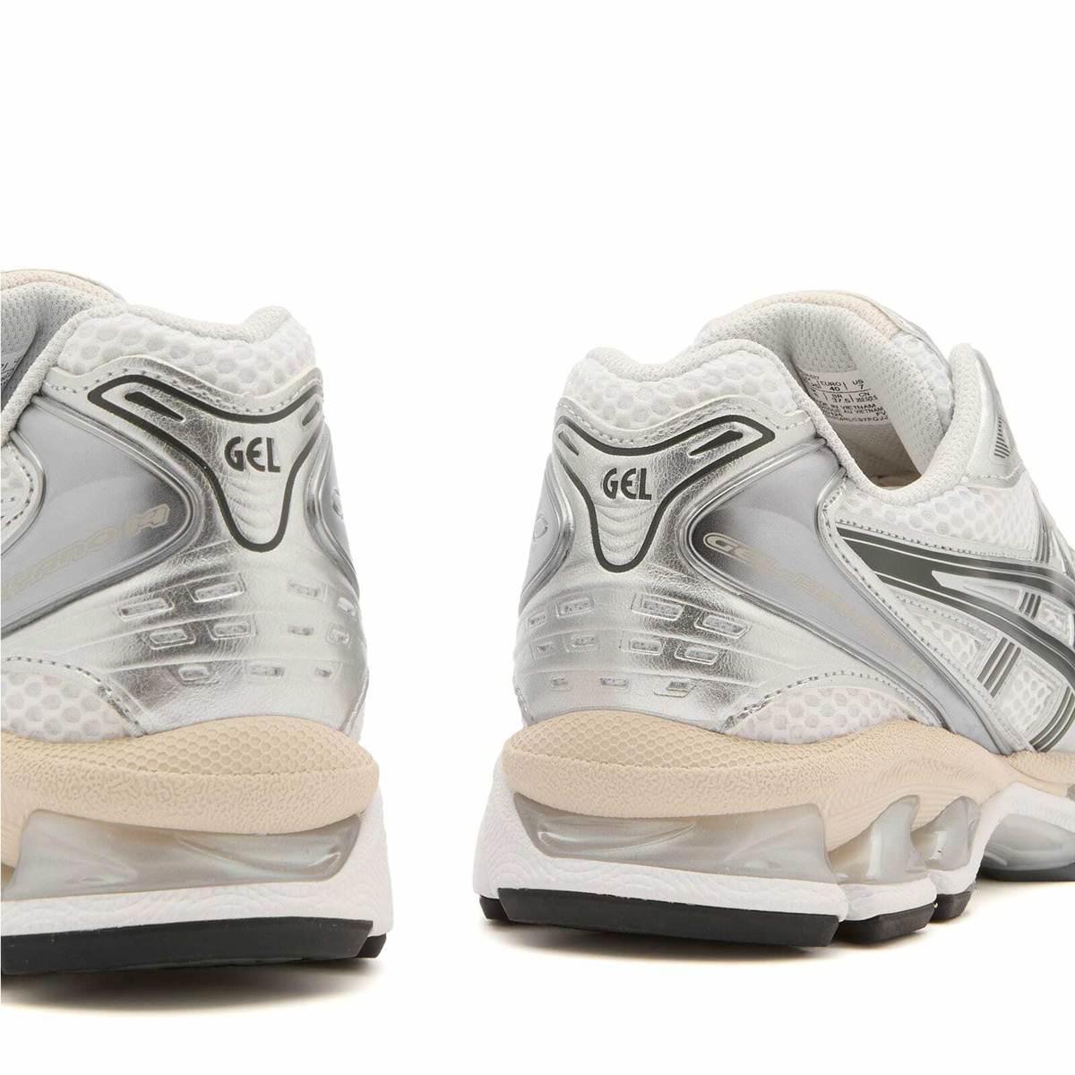 Asics GEL-Kayano 14 Sneaker in White/Graphite Grey