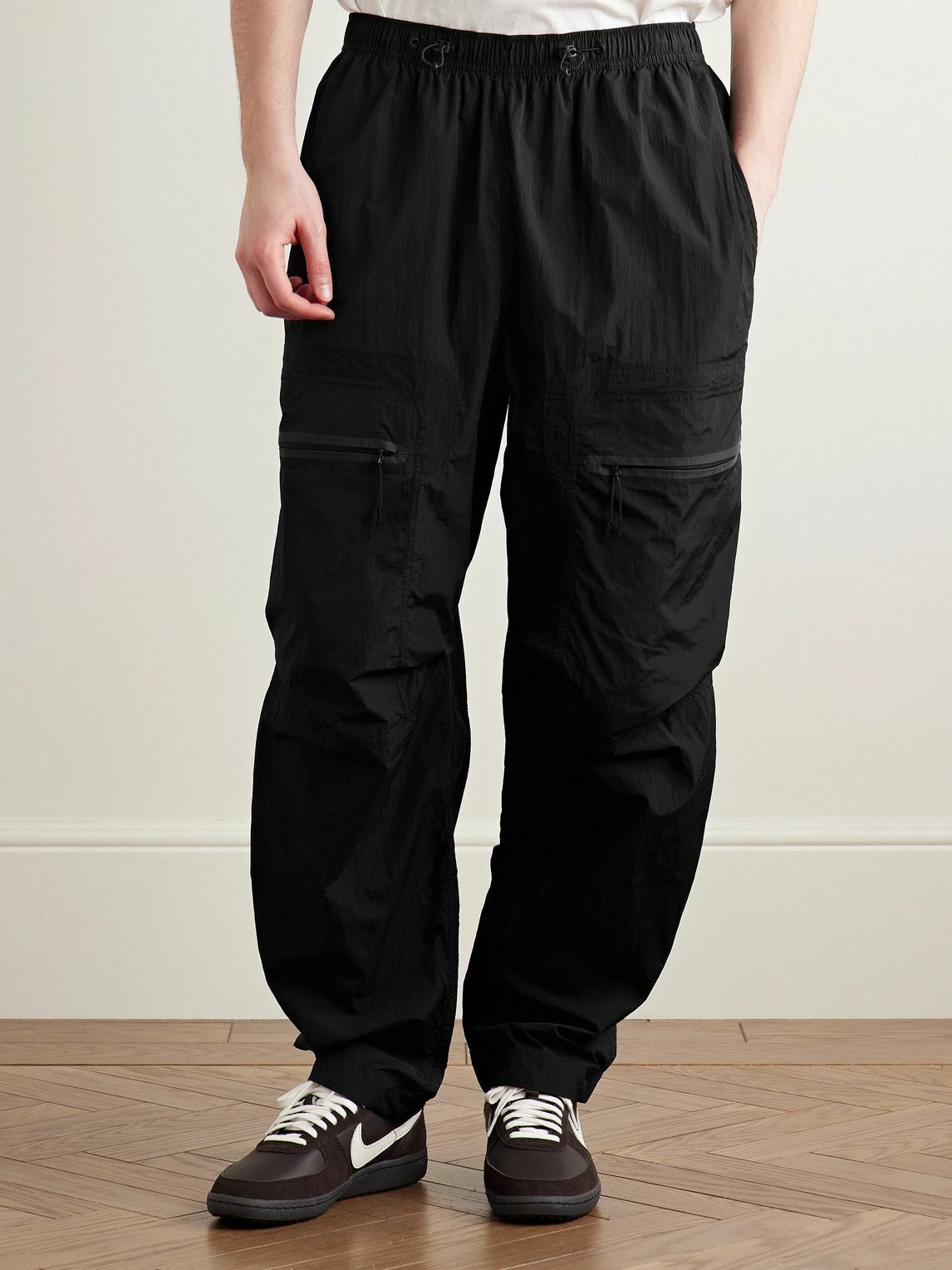 パンツ nike acg tech archive nylon pant black Nike - Tech Tapered Nylon Cargo Trousers - Black Nike