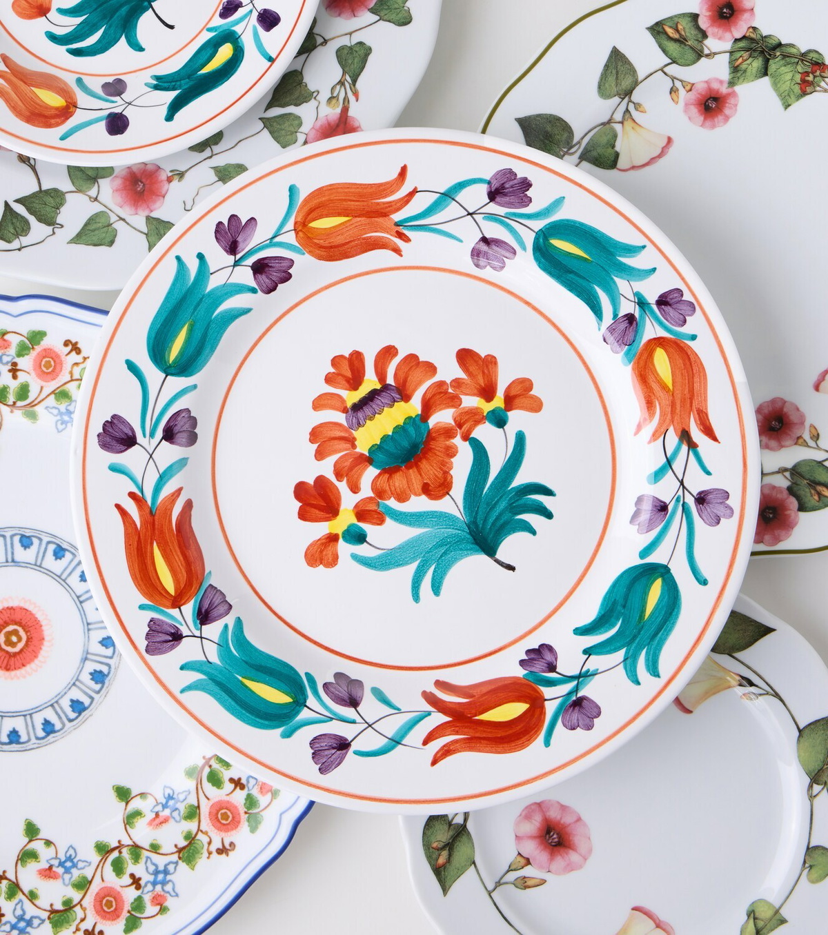 Cabana Lia floral ceramic dinner plate