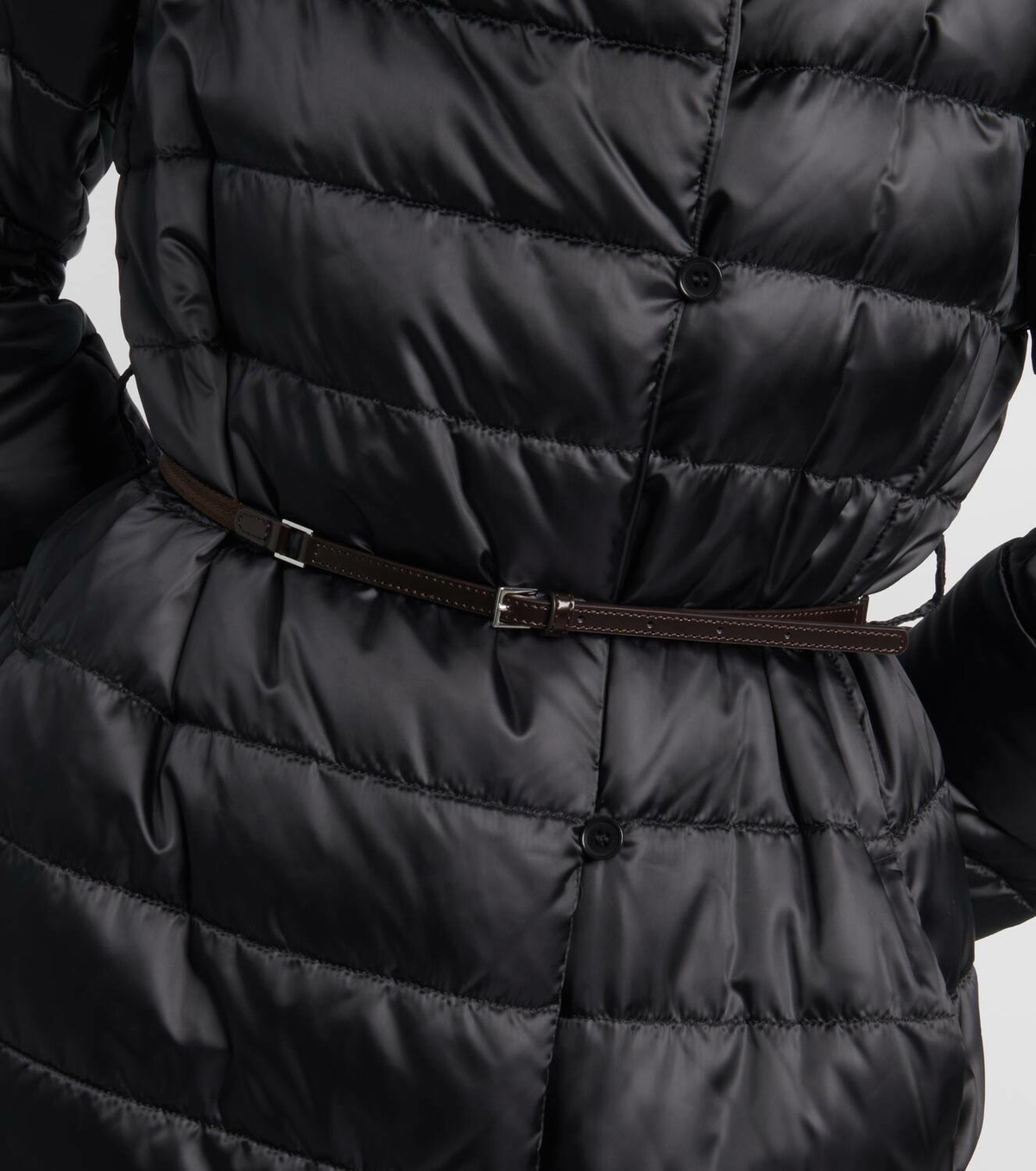 【無料郵送/関税込/正規品】 (W) Max Mara The Cube Novef Rever Max Mara The Cube Novef Down Jacket 2429496025600.10082-019