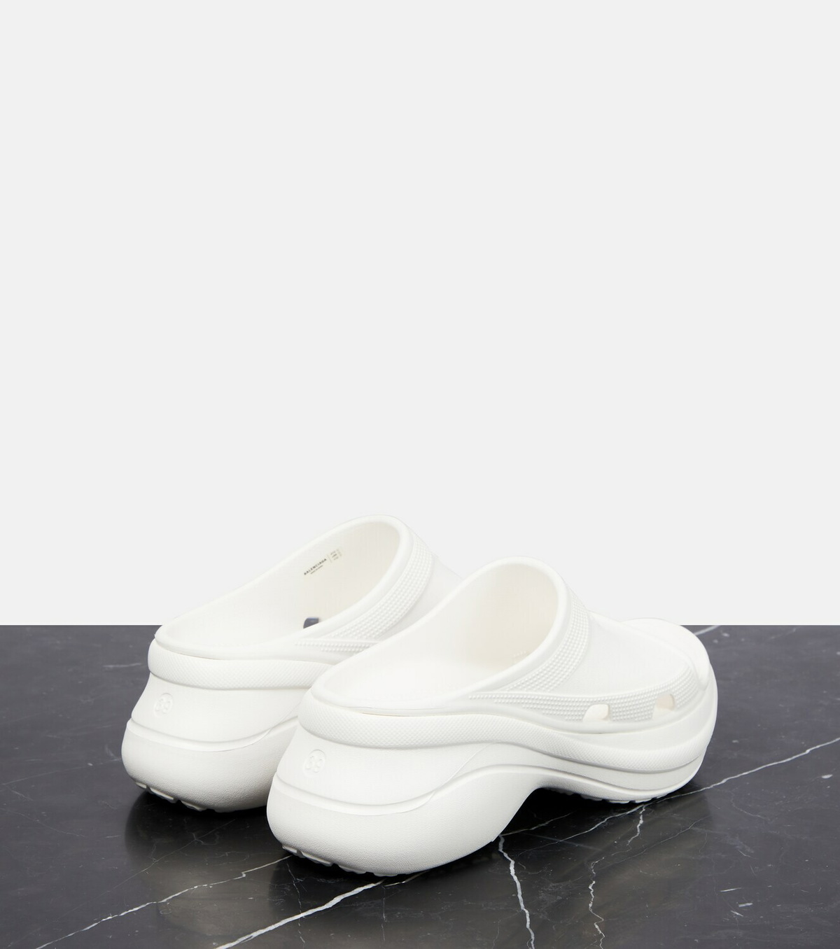 Balenciaga - x Crocs slides Balenciaga