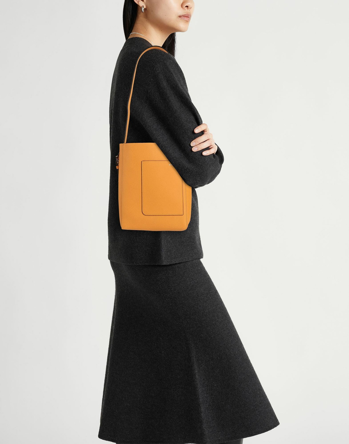 Valextra Borsa Secchiello Piccola Soft Womens Shoulder bag in Orange