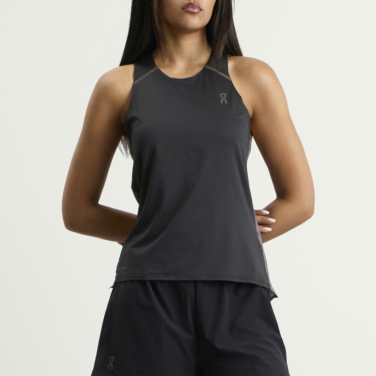 ON Women's Performance Tank in Black/Eclipse