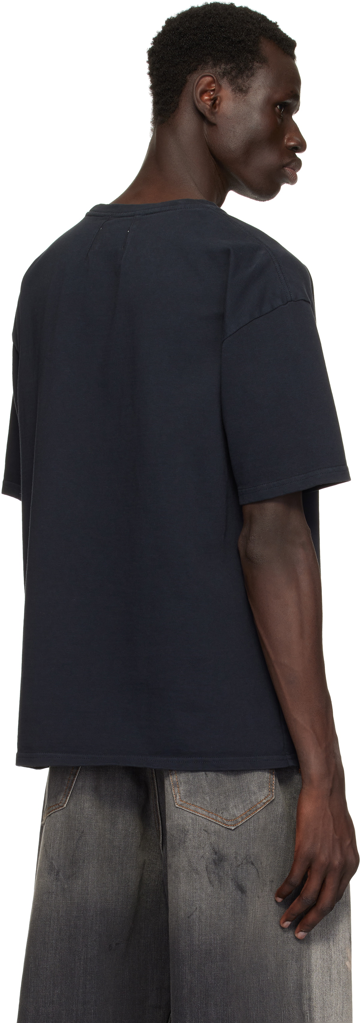 【関税込み】Rhude ブラック 'Rhude' Script Crest Tシャツ 28751570_58059770_322.jpg