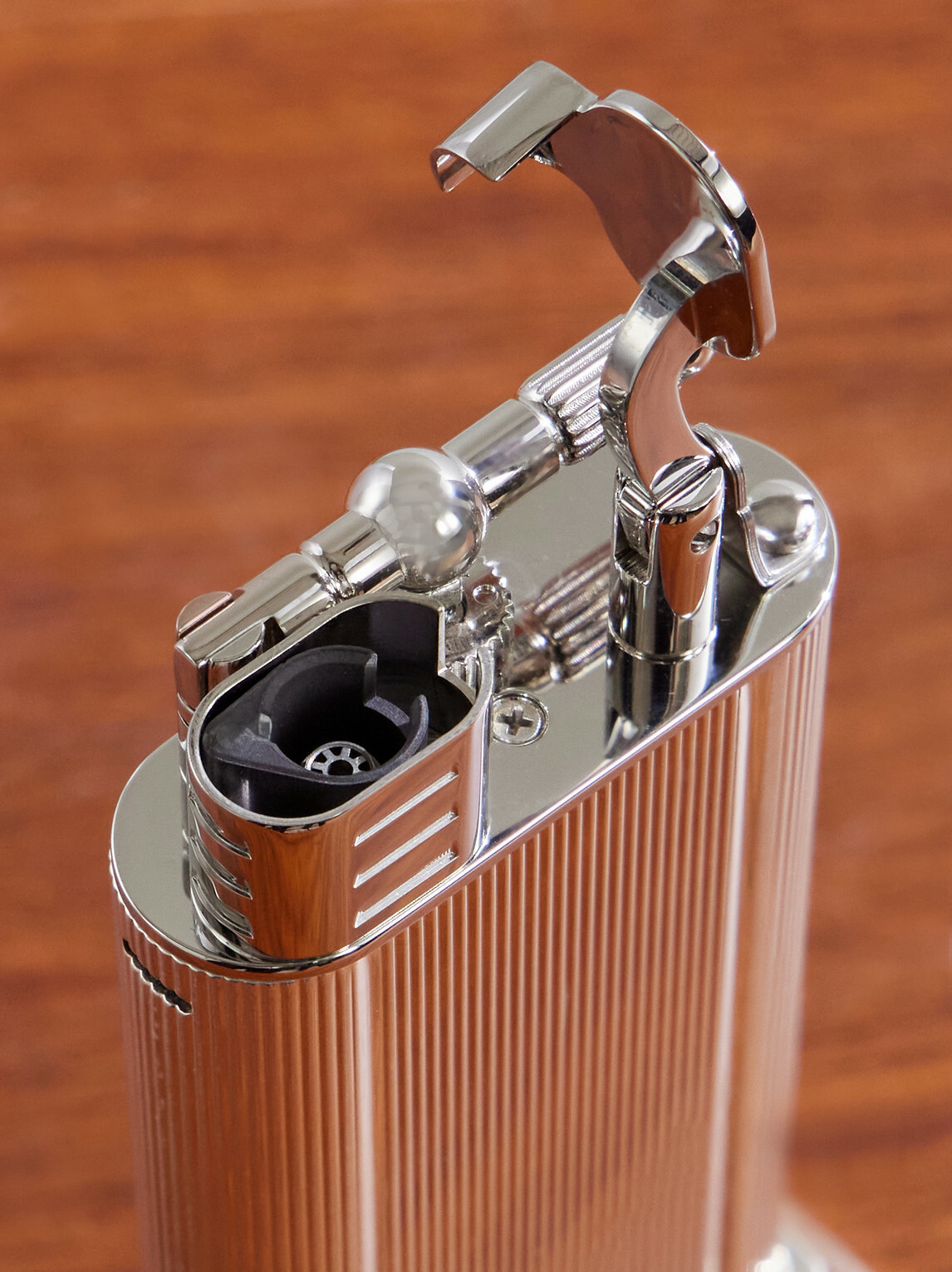 Dunhill - Hobnail Rollagas Table Lighter - Silver
