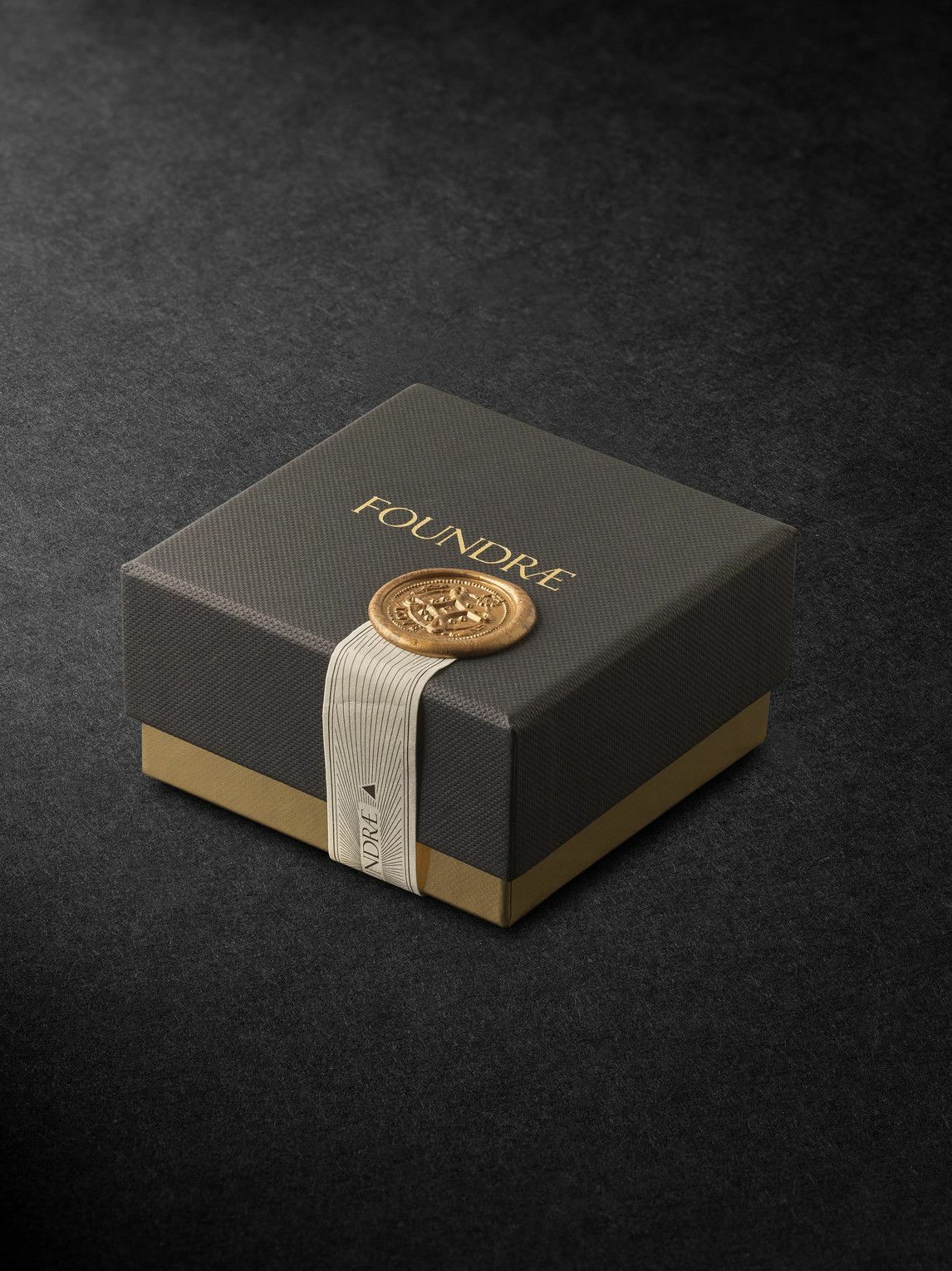 Foundrae - L'Eternelle Gold and Enamel Chain Bracelet
