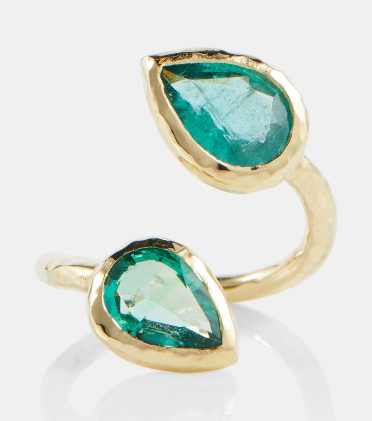 Octavia Elizabeth Moi and Toi 18kt gold ring with emeralds