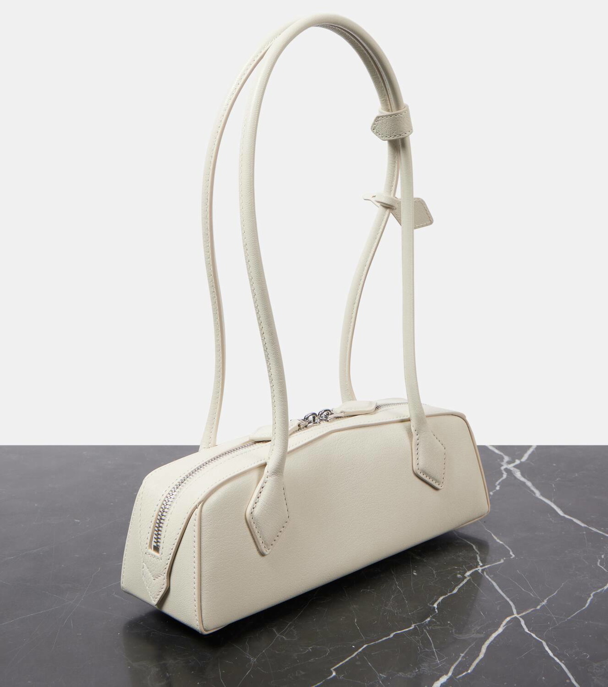 ショルダーバッグ・ポシェット ALAIA LE TECKEL MEDIUM LEATHER SHOULDER BAG ALAÏA Le Teckel medium nubuck shoulder bag | NET-A-PORTER