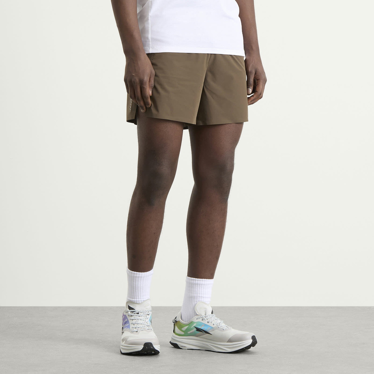 SOAR Men's Run Shorts in Khaki
