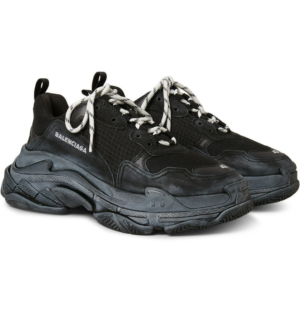 Balenciaga Shoe  Sneakers TRIPLE S in black 909786