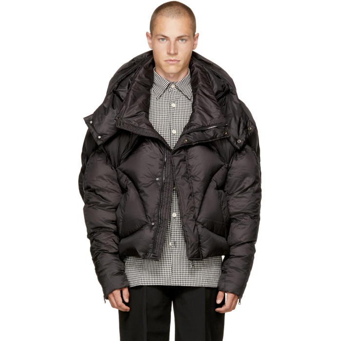 Photo: Chen Peng Black Short Quilted Puffer Jacket 