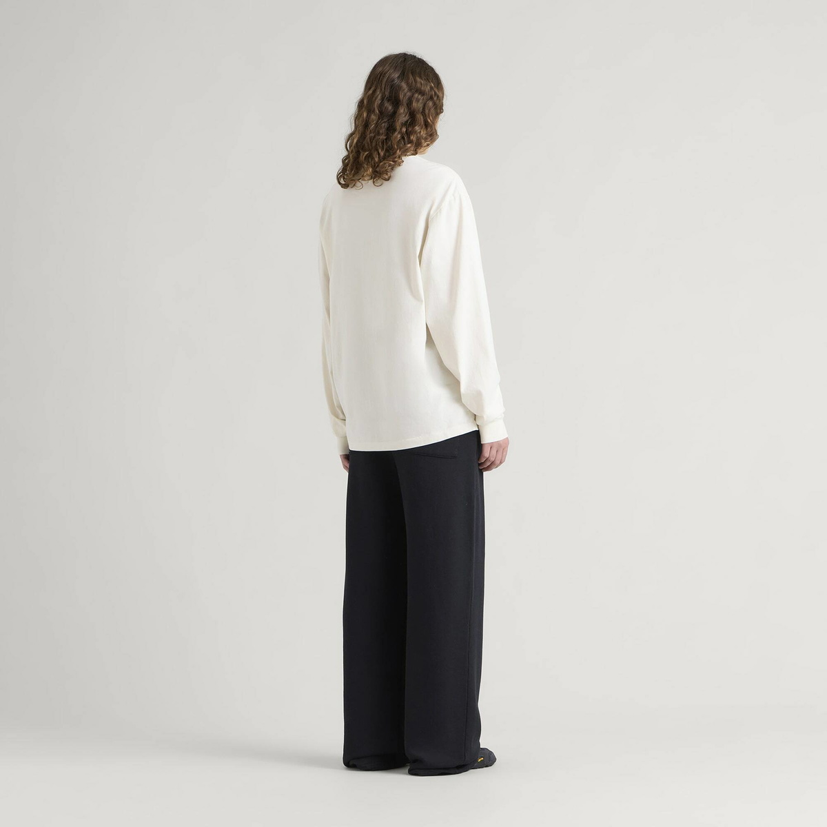 END. Worn Established LS T-shirt in Smoke White